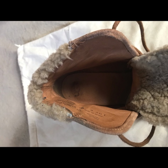 Ugg woman’s fashion boot shoe - Picture 4 of 7